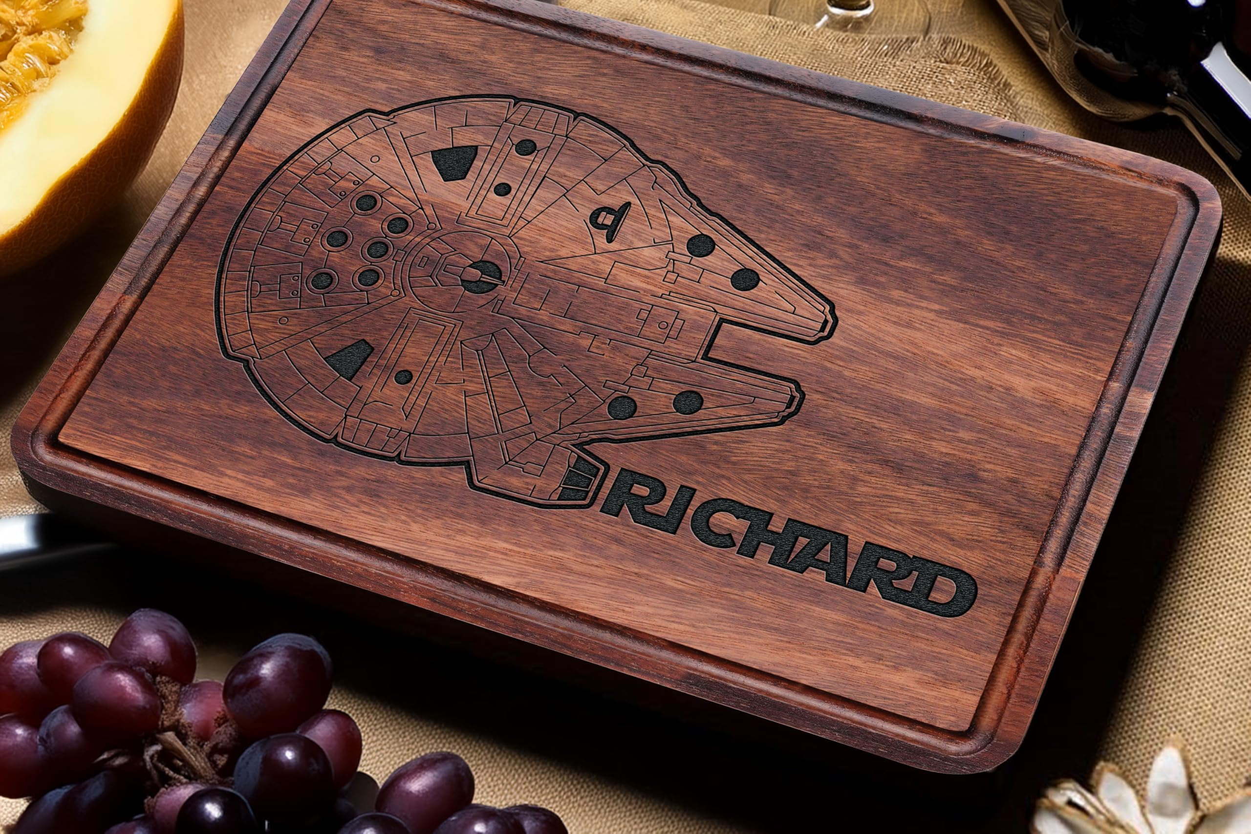 Millenium Falcon Cutting Board bamboo small 10x8
