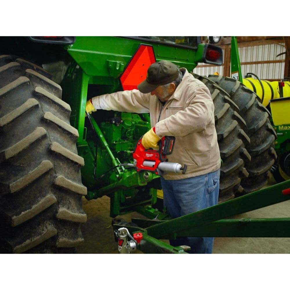 Milwaukee 2646-21CT branding on grease gun kit image