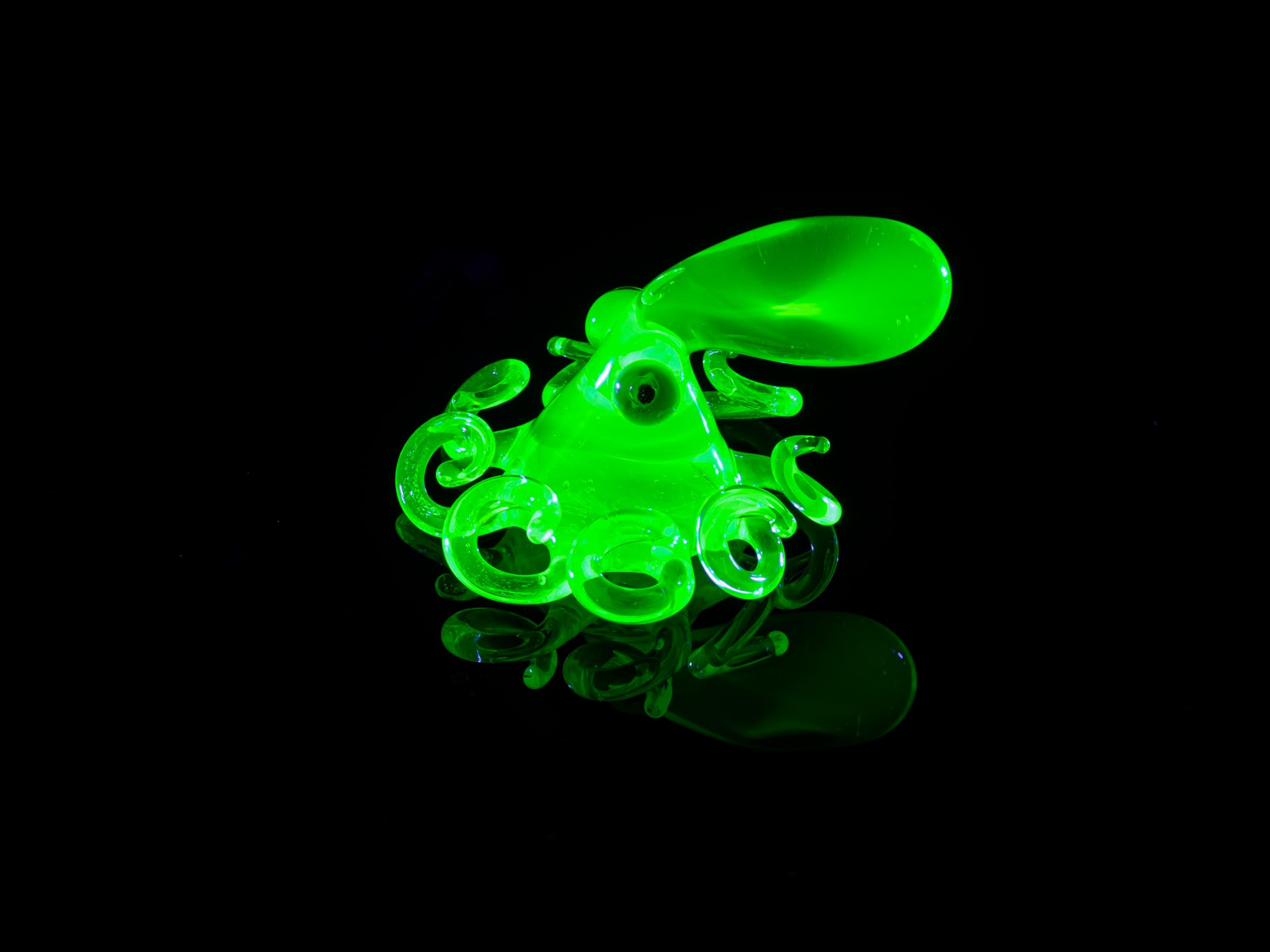 UV reactive glass art octopus with swirled tentacles