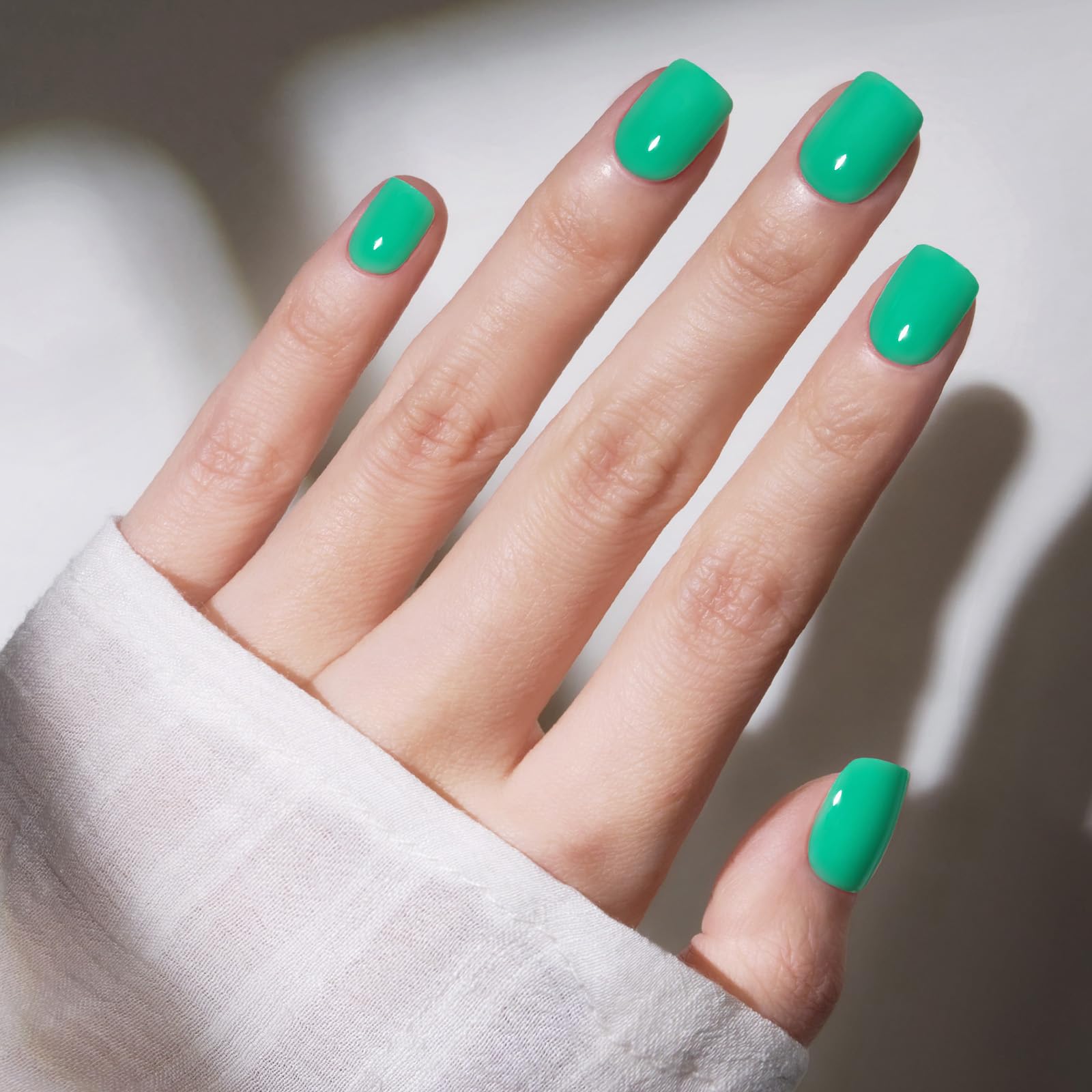 Modelones extra short press on nails vivid green squoval set