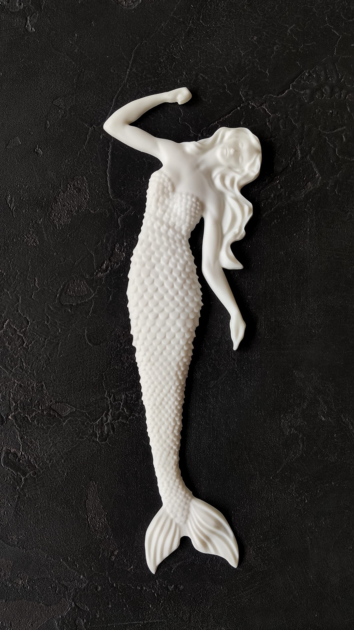 Moisture resistant mermaid resin appliques suitable for outdoors