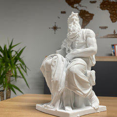 Moses statue by Michelangelo Buonarroti display