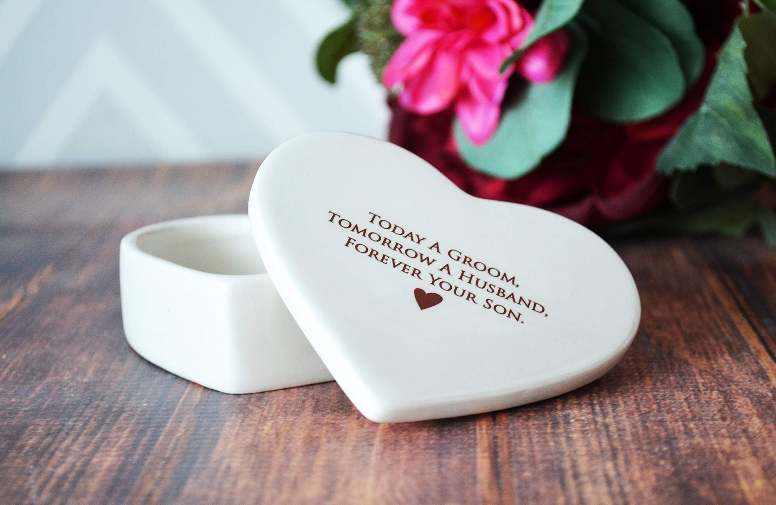 Keepsake box gift for mother of the groom from the groom