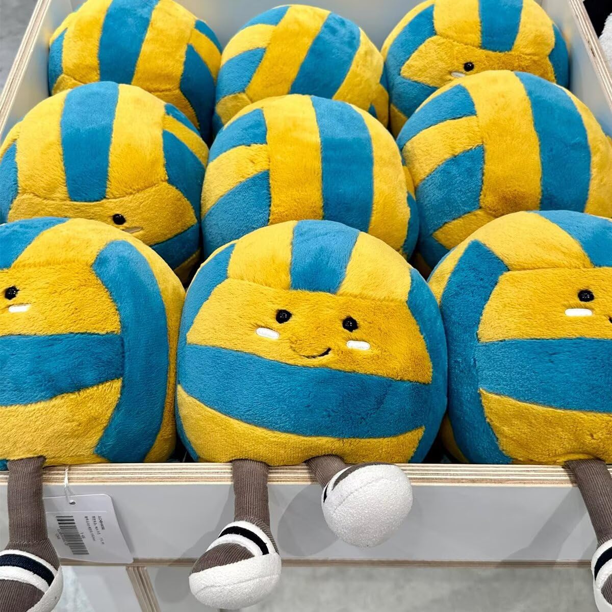 Washable and dryable volleyball plush pillow