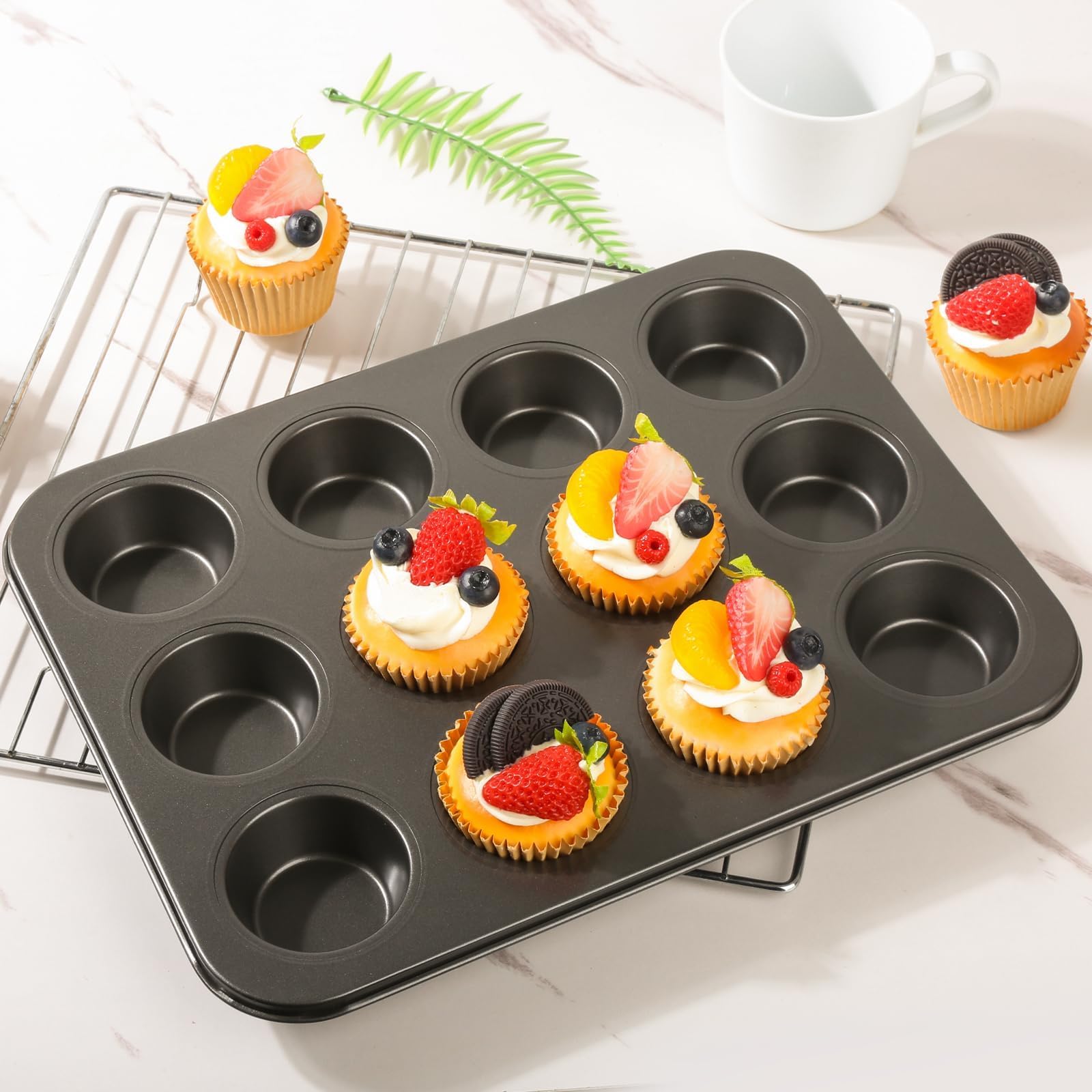 Muffin pan dimensions 13.82 x 10.43 x 1.77 inches