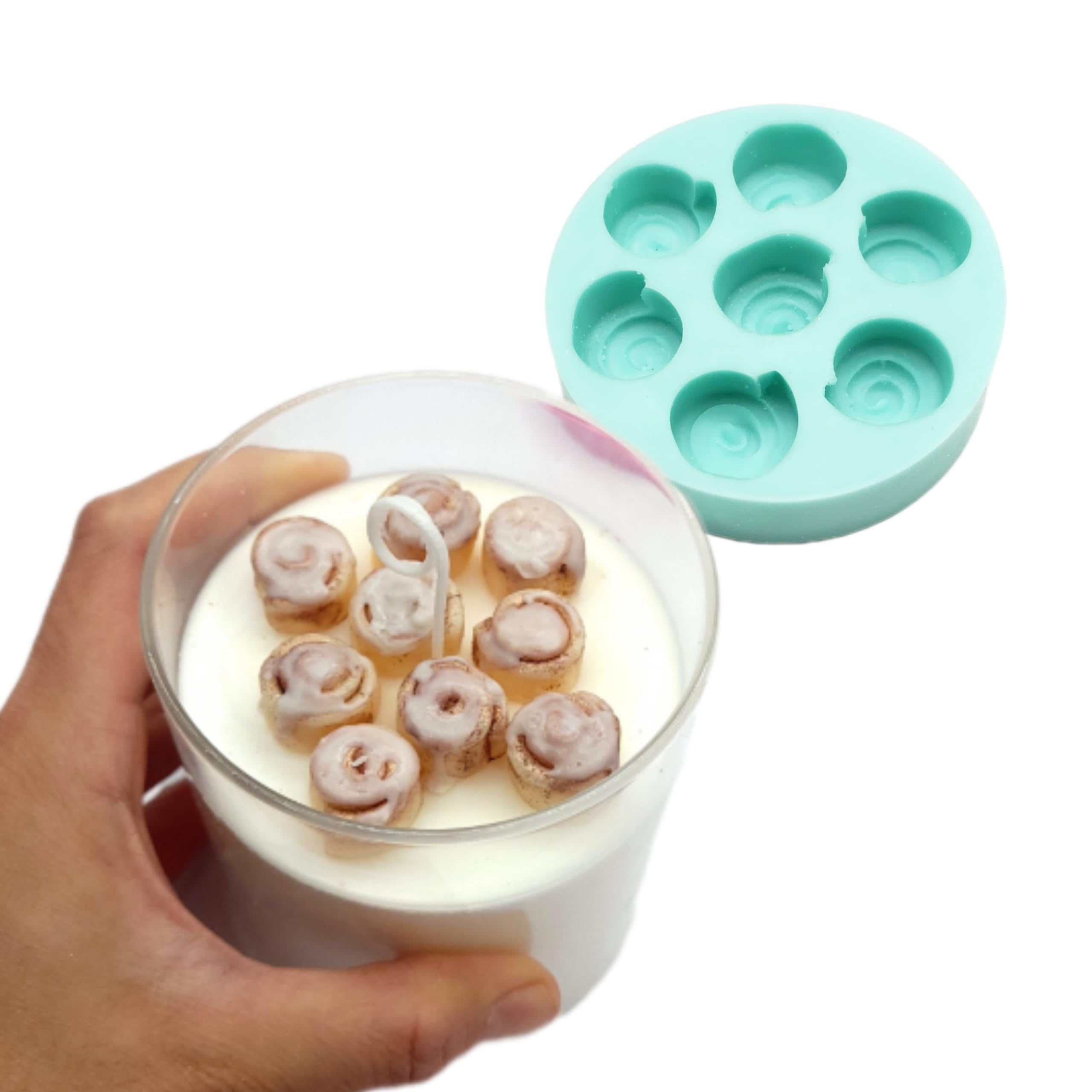 Natucraft cinnamon rolls mold 7 cavities silicone close up