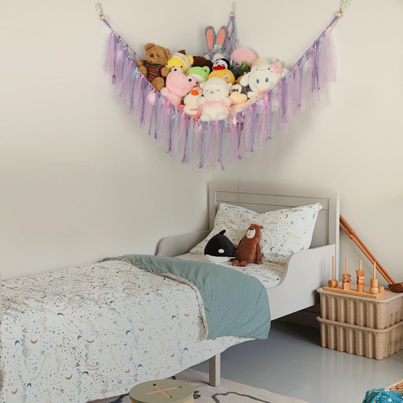 Includes 3 reinforced hooks for quick setup of hammock