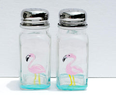 Ocean decor pink flamingo salt and pepper shakers gift set