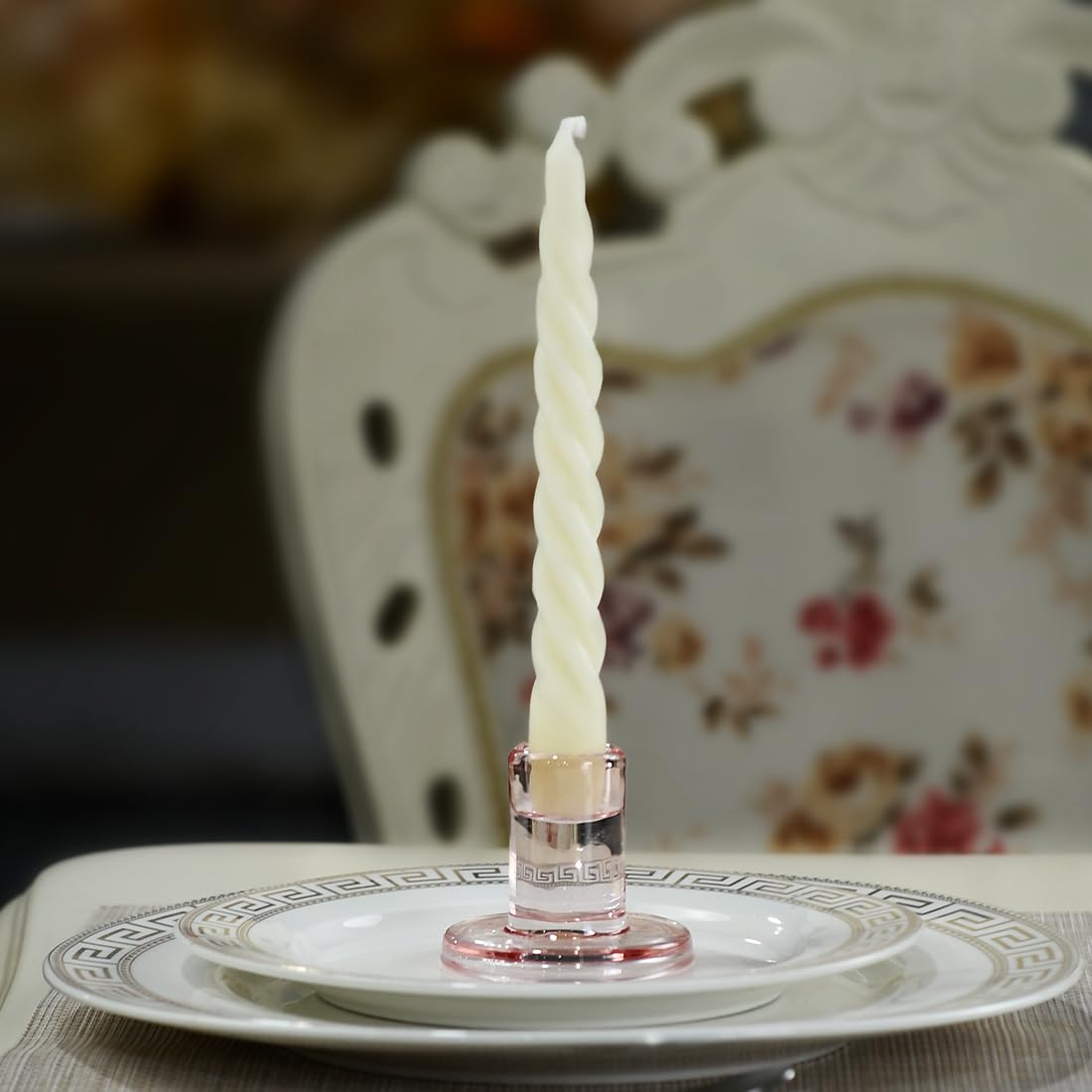 Smokeless burn beeswax taper candle for clean use