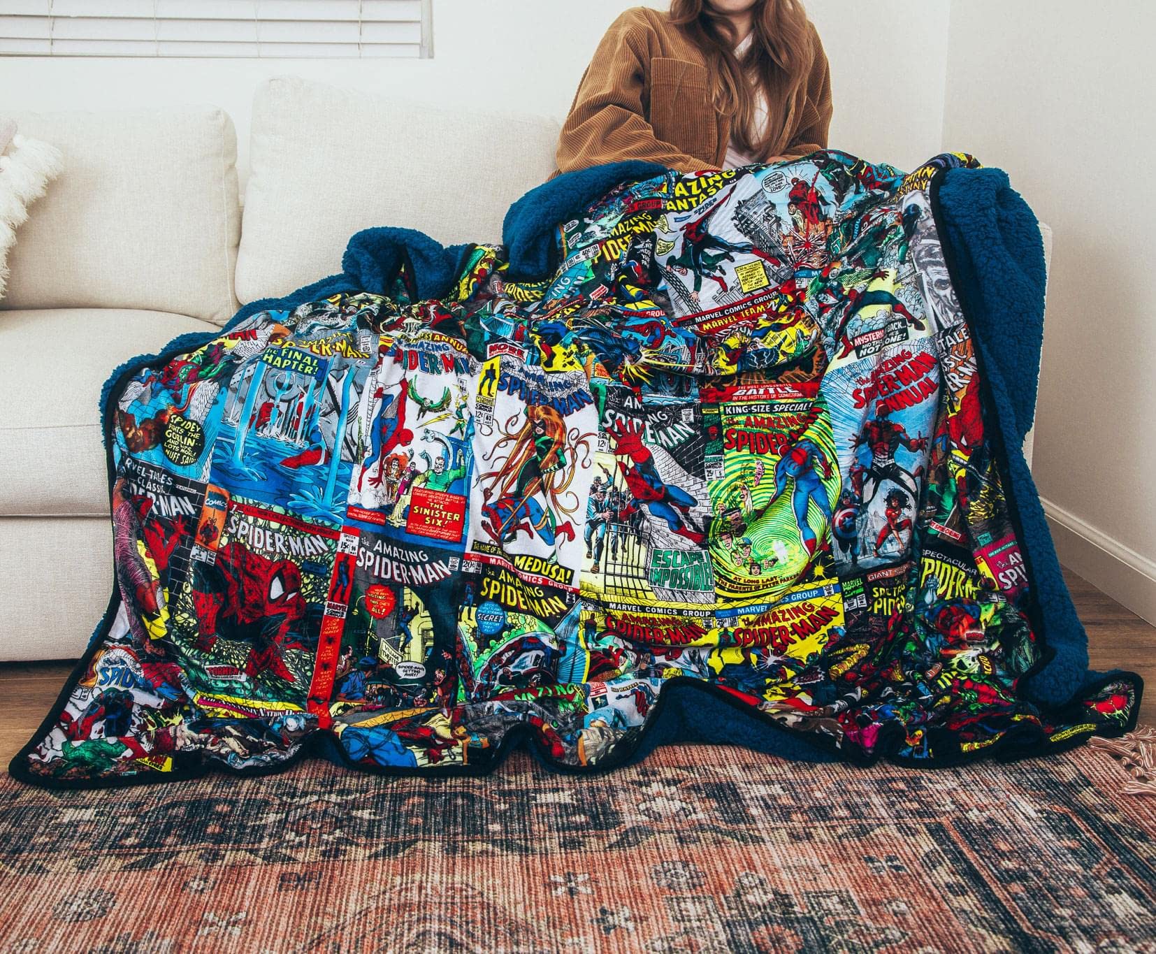 72 by 67 inch Spider-Man fleece throw blanket label