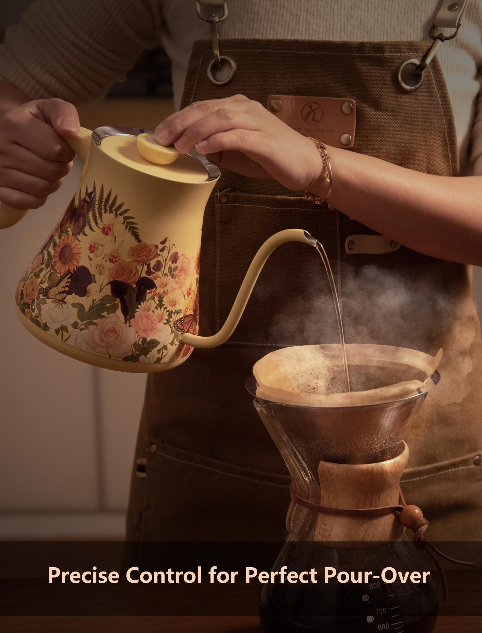 Floral design accent on Olumaramio kettle surface