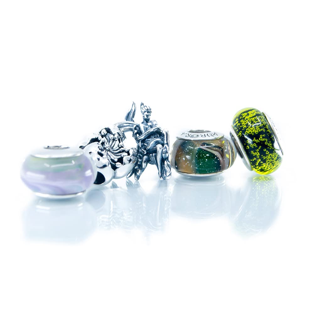 One charm only listing for this Murano glass bead