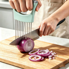 Compact green onion holder with non-slip base and ergonomic handle