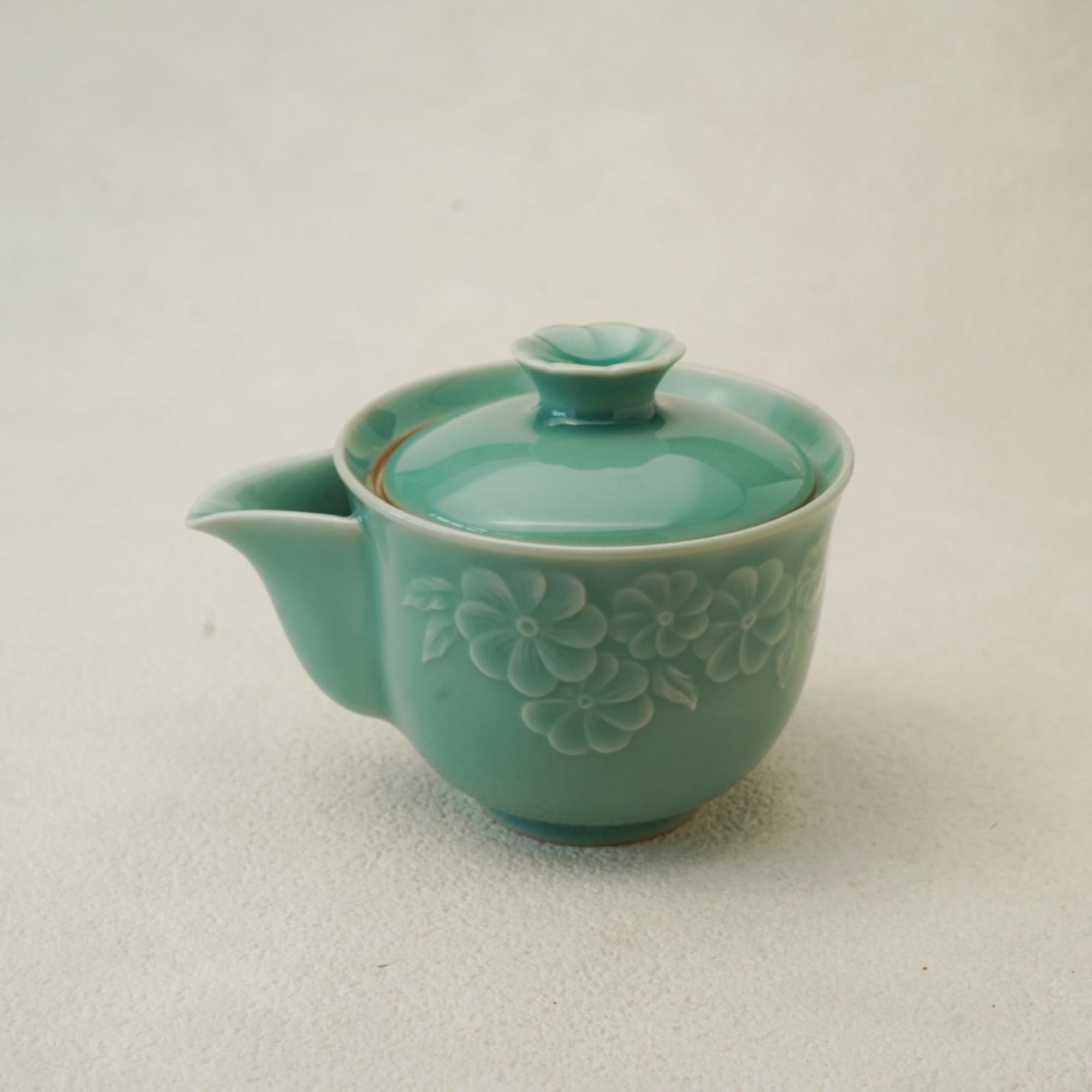 Gongfu teapot with lid and strainer in celadon glaze