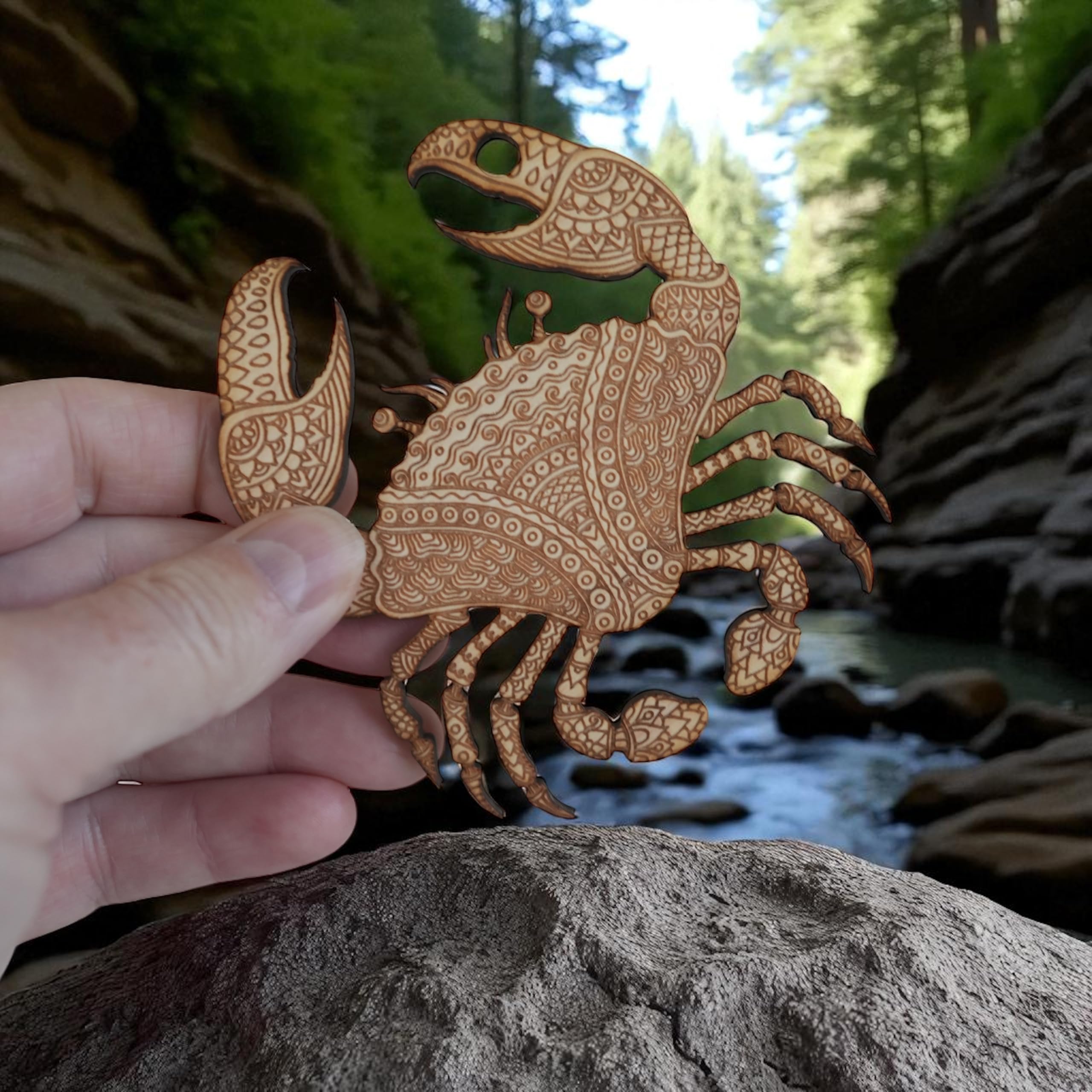 Ornament Crab Raw Wood Maple 1-4 inch