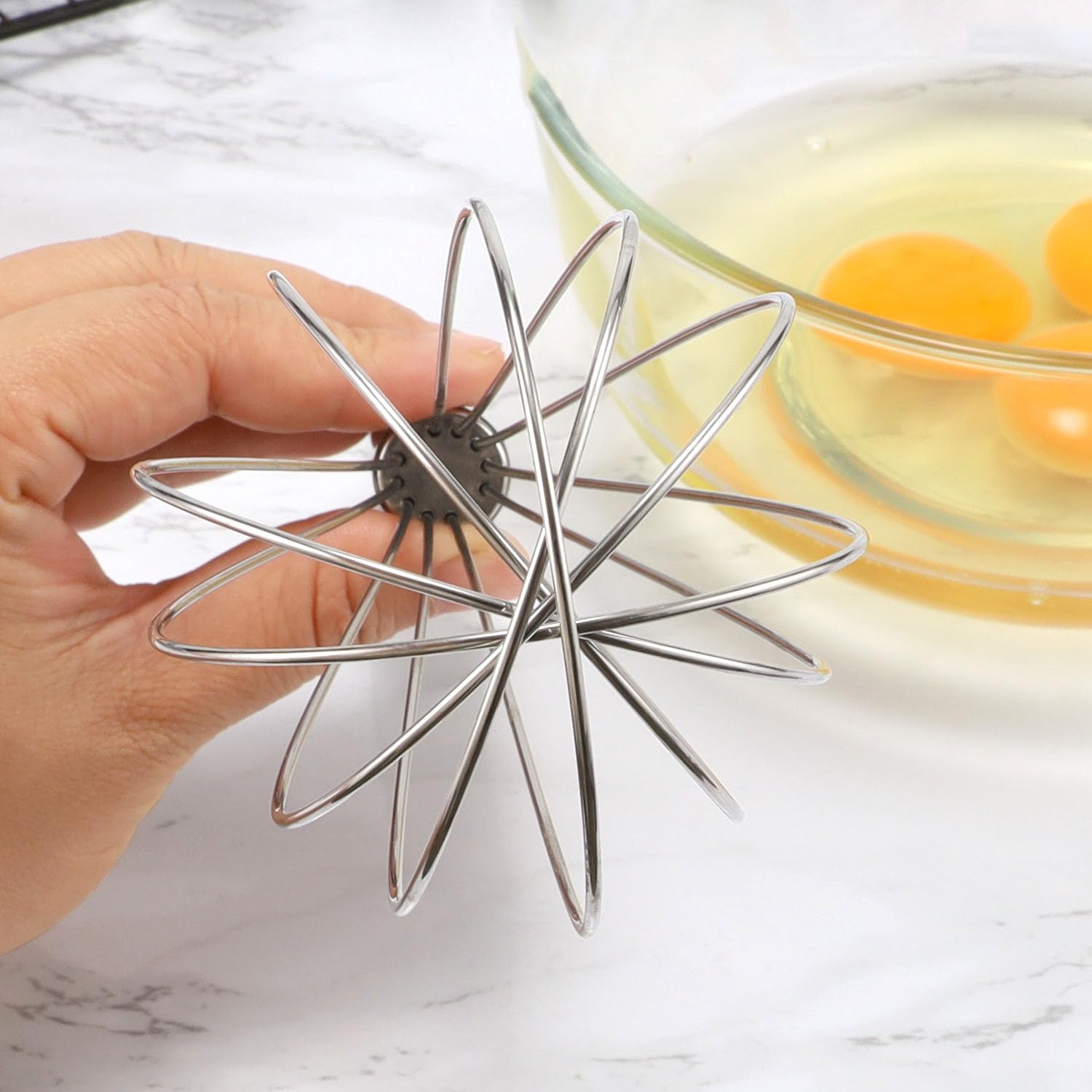 Balloon whisk for whipping aerating ingredients Ousyaah