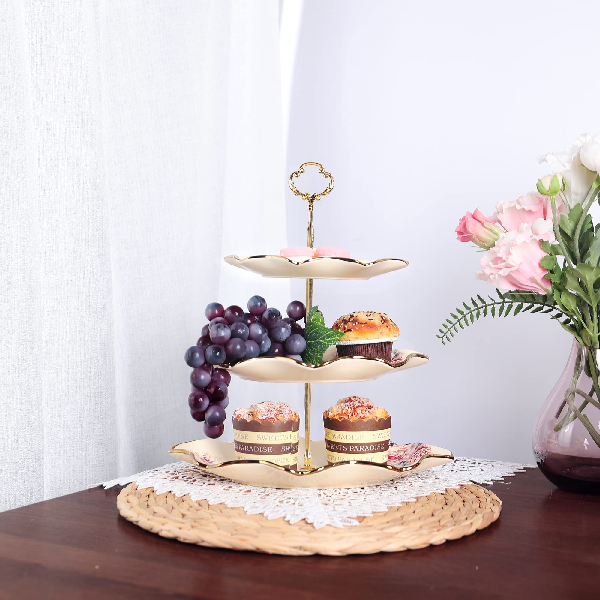 overall height of 3.8 inches for cupcake stand