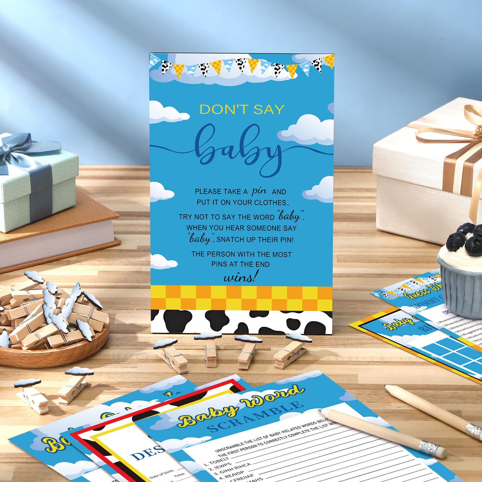 Wood and paper materials used in Patelai baby shower set