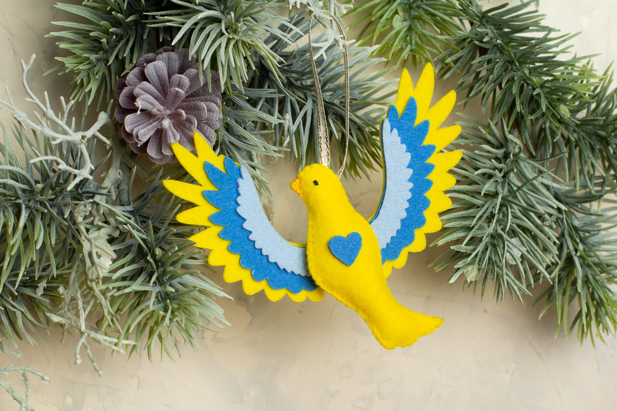 Lightweight dove ornament for tree garland or gift