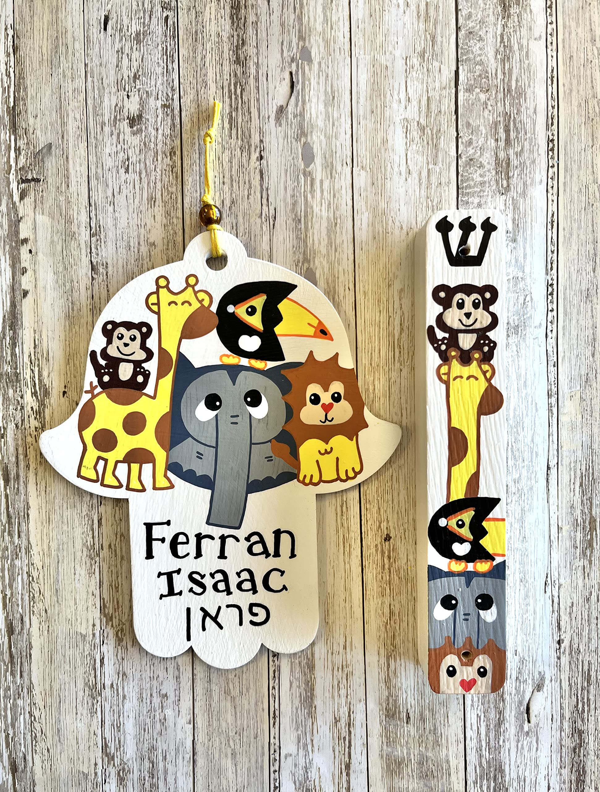 Personalize with English and Hebrew name on hamsa
