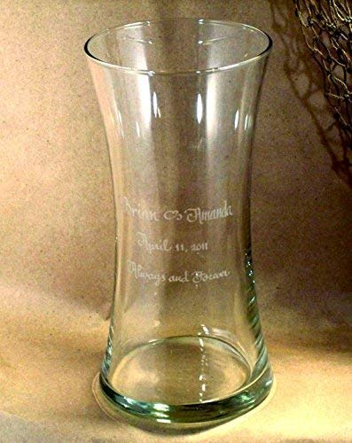 Customizable vase with names dates or messages image 3