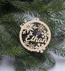 Personalized hanging name ornament for Xmas tree