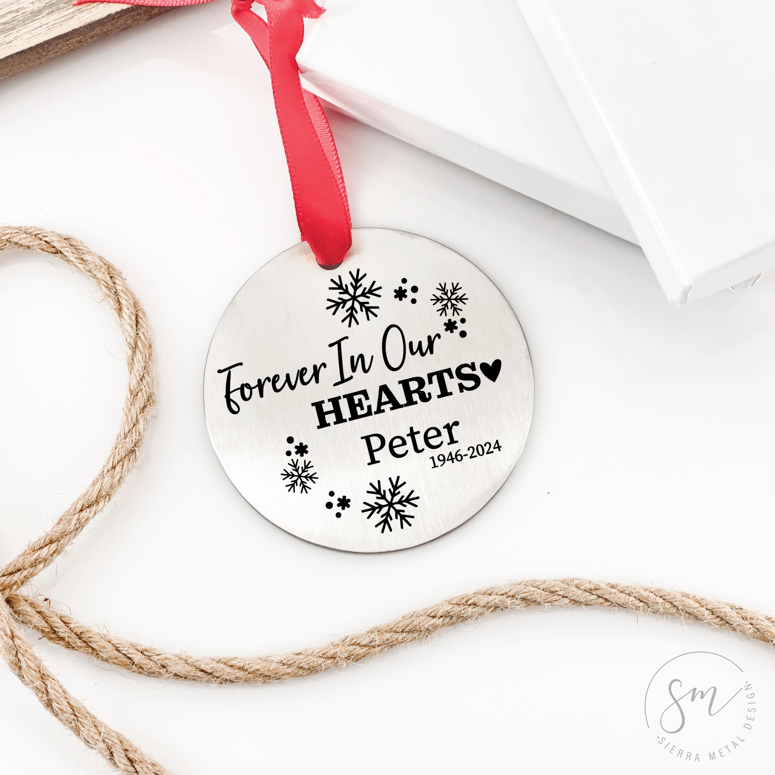 Single stainless steel ornament for Christmas remembrance