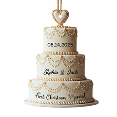 Personalized wedding cake ornament tiered design