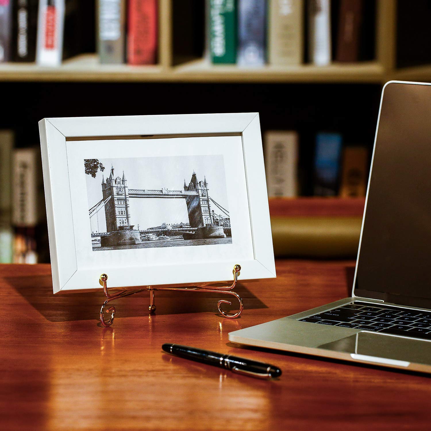 6 inch gold iron display stand for photos and plates