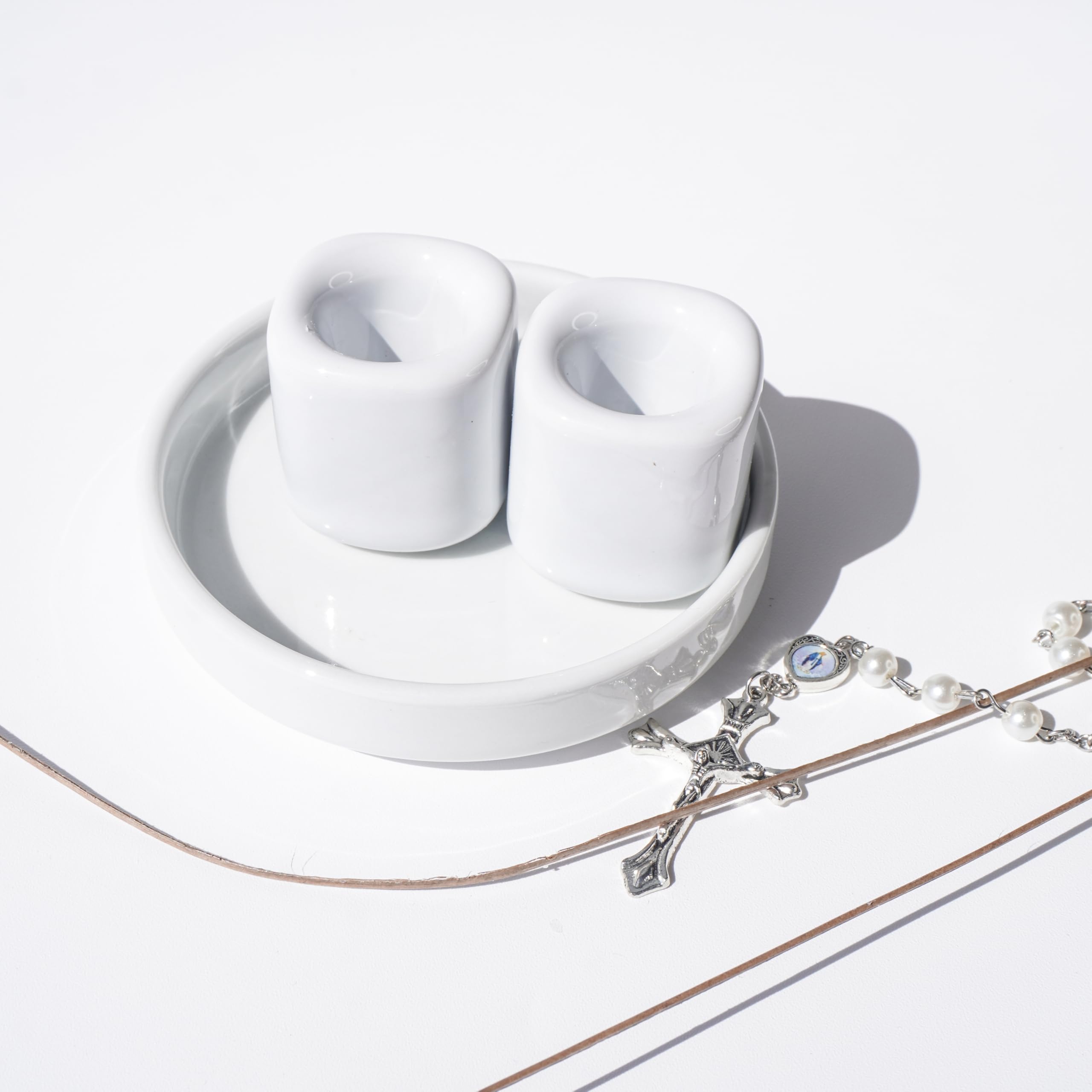 Round minimalist ceramic candle holders for wedding decor