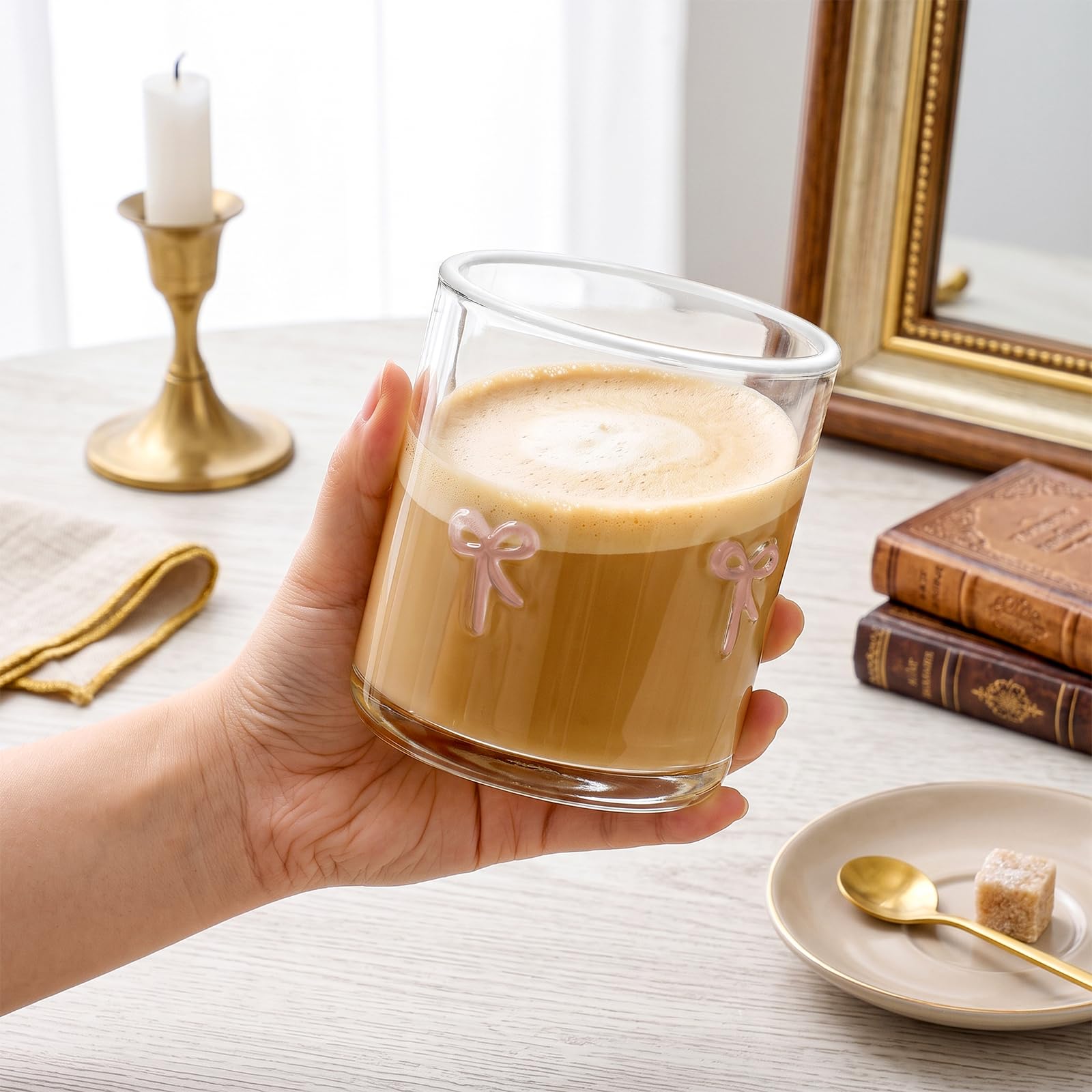 Clear glass cup with 3D bow detail Goaste