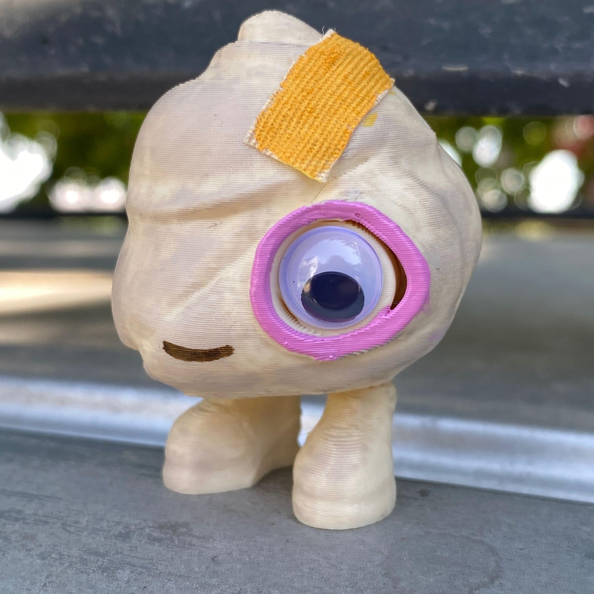 Hand painted texture on Nana Connie figure