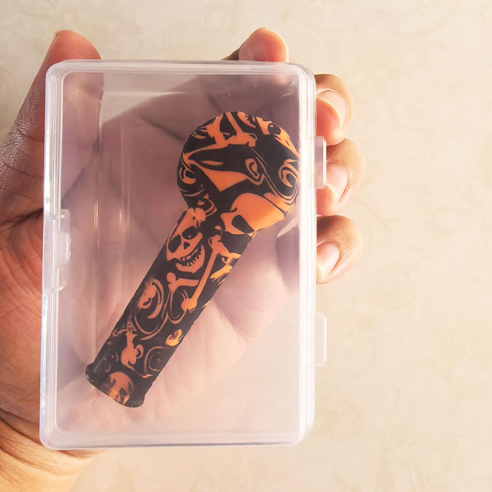 Pocket travel size straw in plastic box
