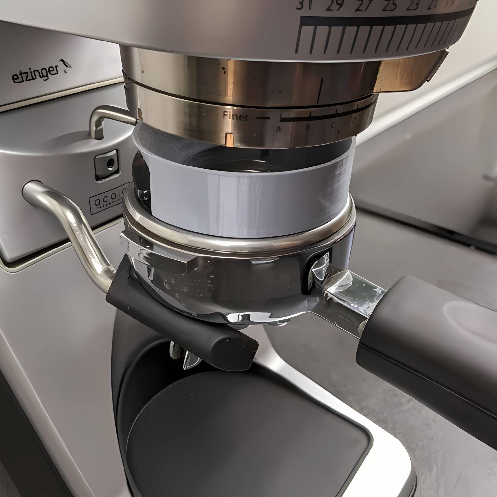 Universal compatibility with most 58mm portafilters graphic
