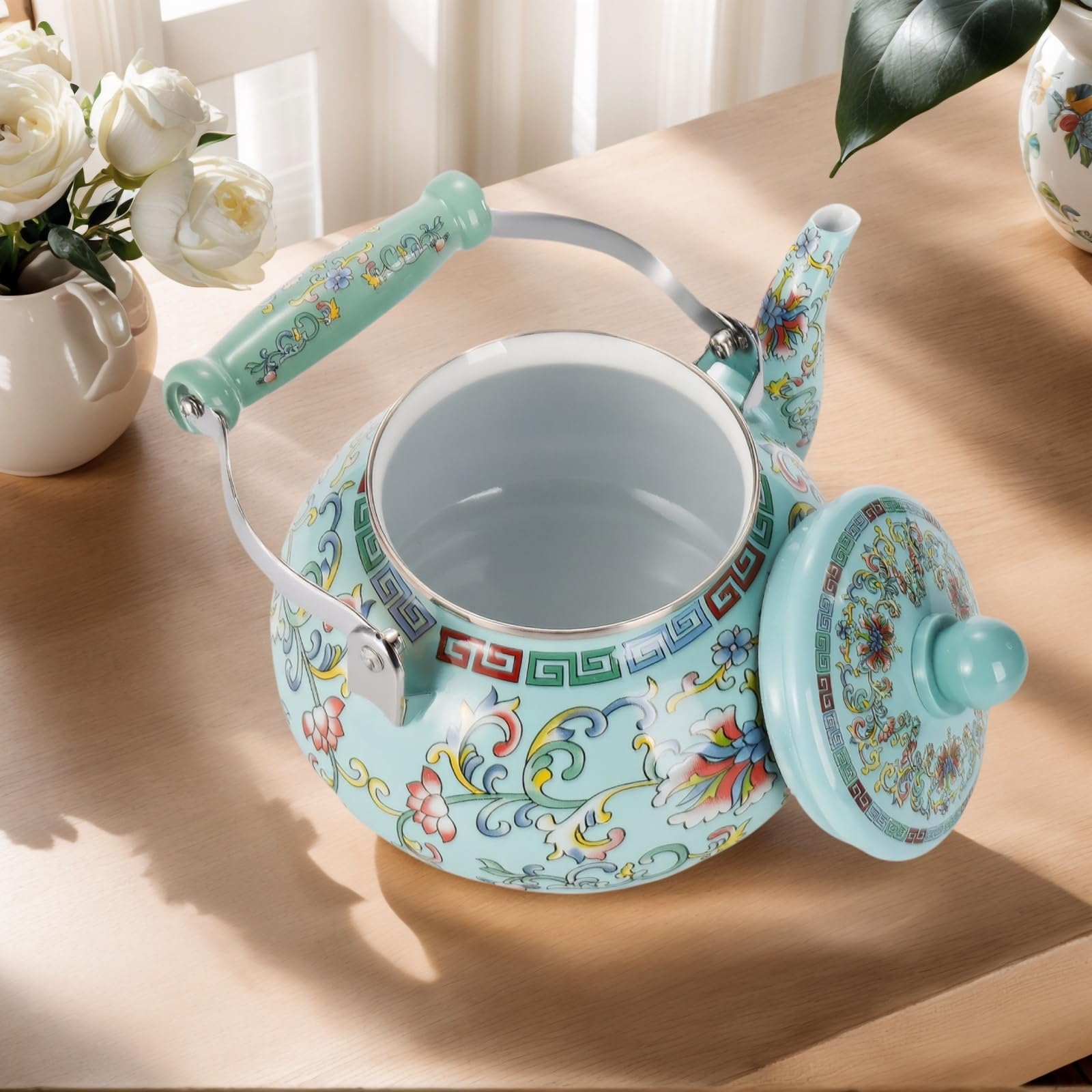 Pouring water with lid removal tip guidance