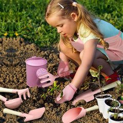 Gloves and apron included in gardening set
