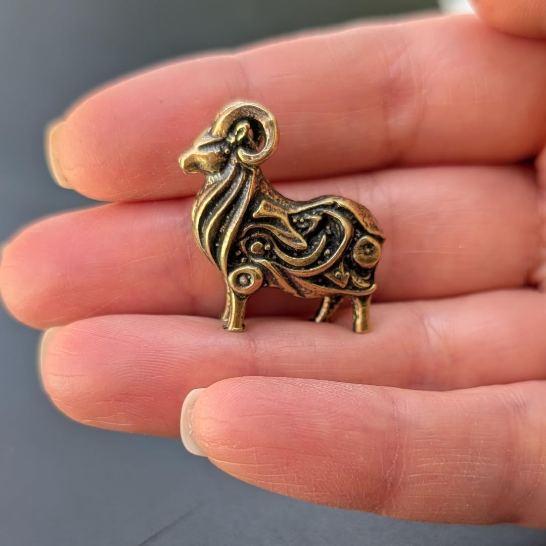 Compact ram figurine size 1.37 x 0.39 x 1 inches