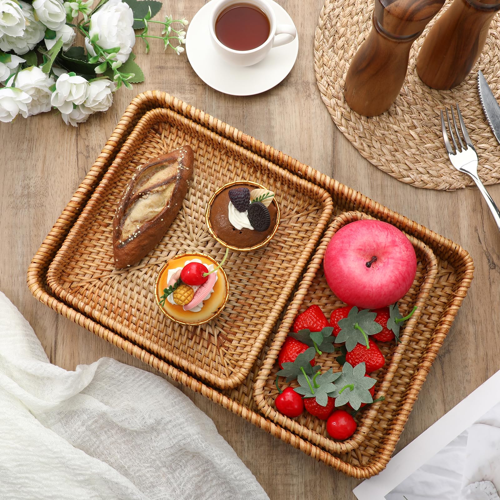 Small rectangular rattan tray 21 x 11 cm