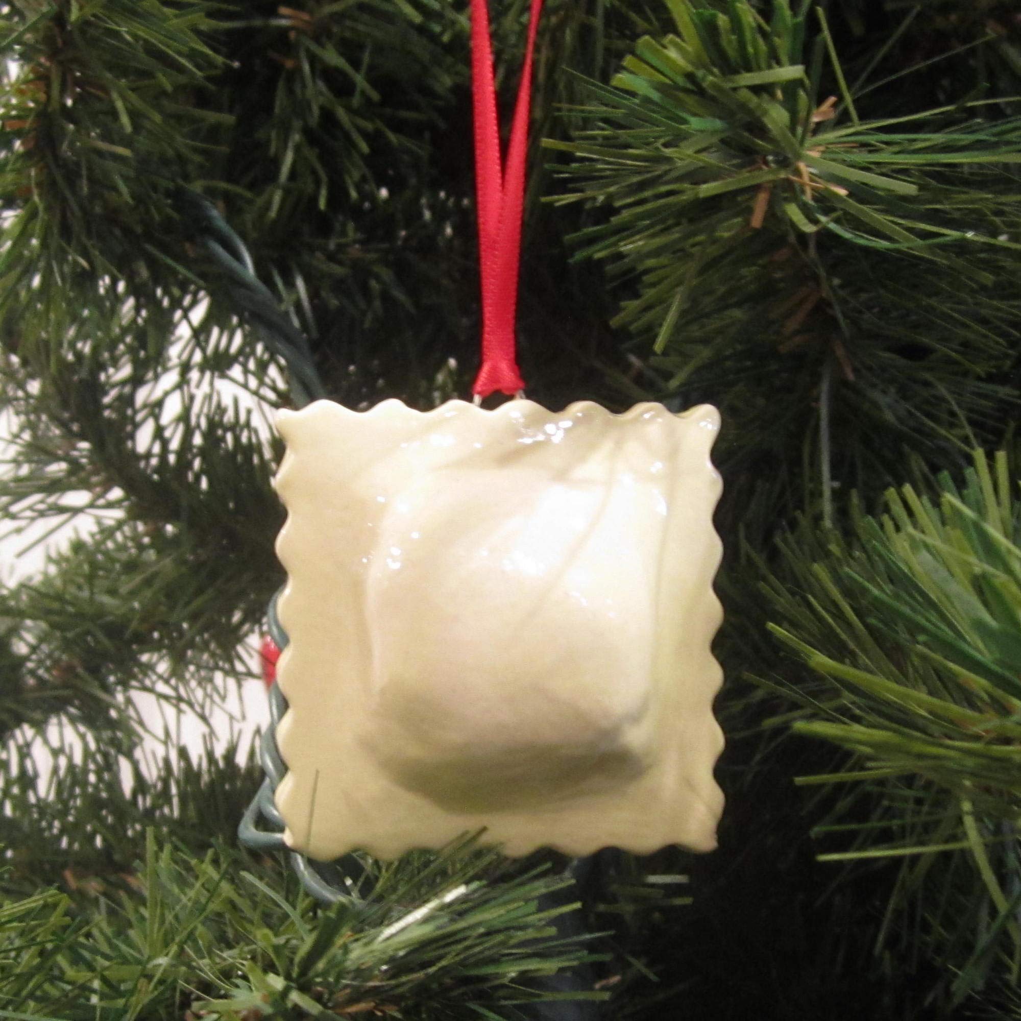 Italian foodie ornament with 2x2 inch footprint and 3/4 inch depth