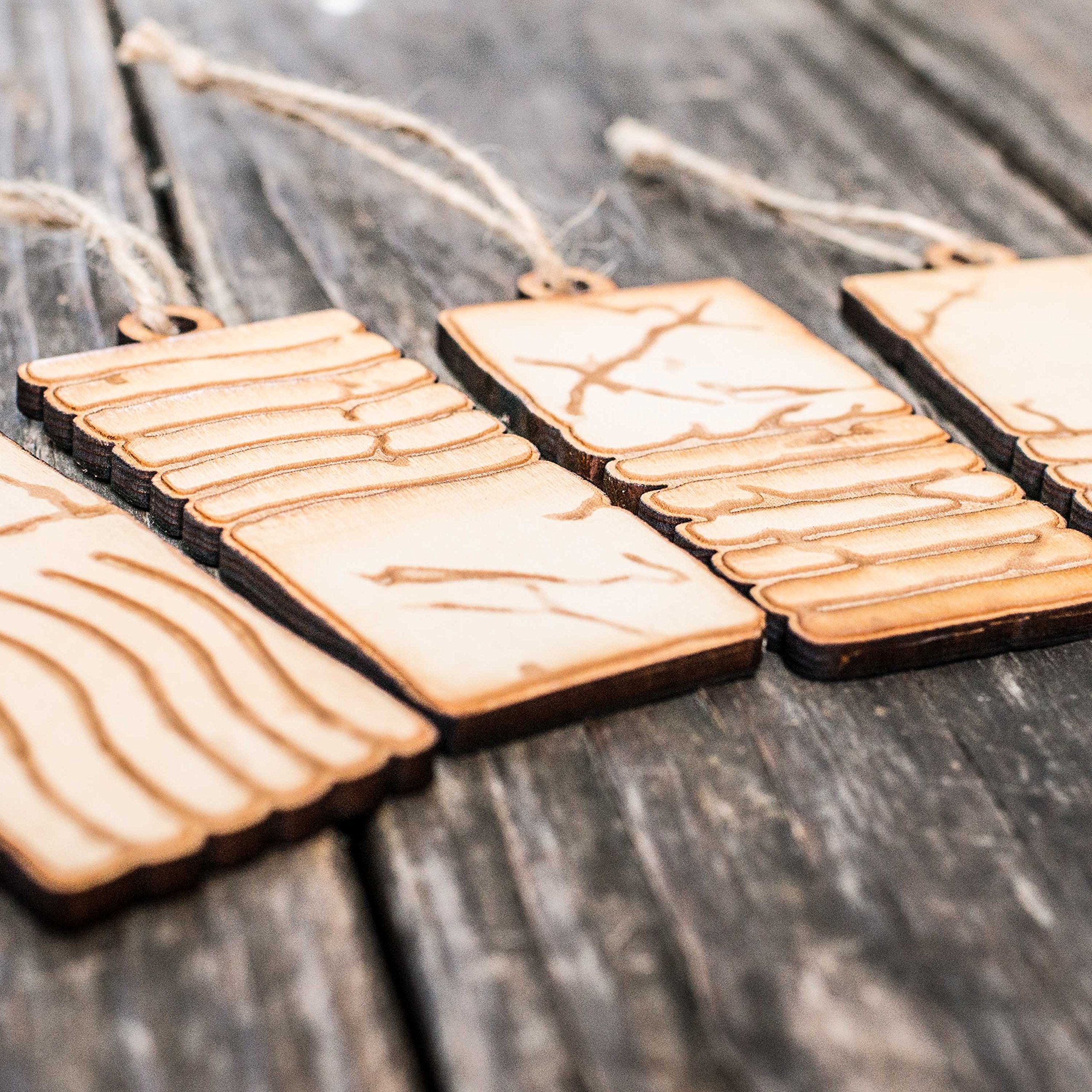 Raw wood ornament 2x4in set of four