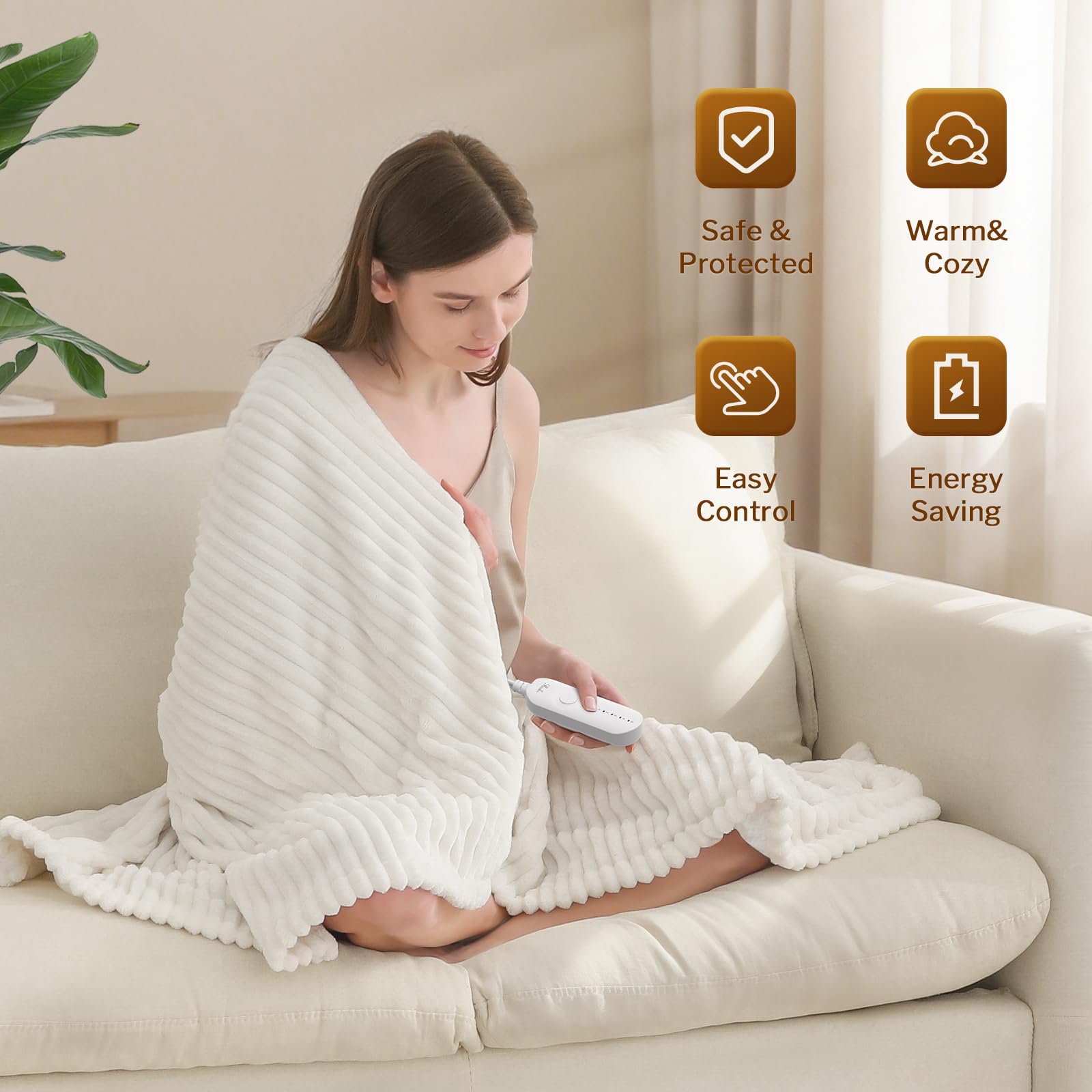 Close up of silky flannel and sherpa fabrics on Reaks heated throw