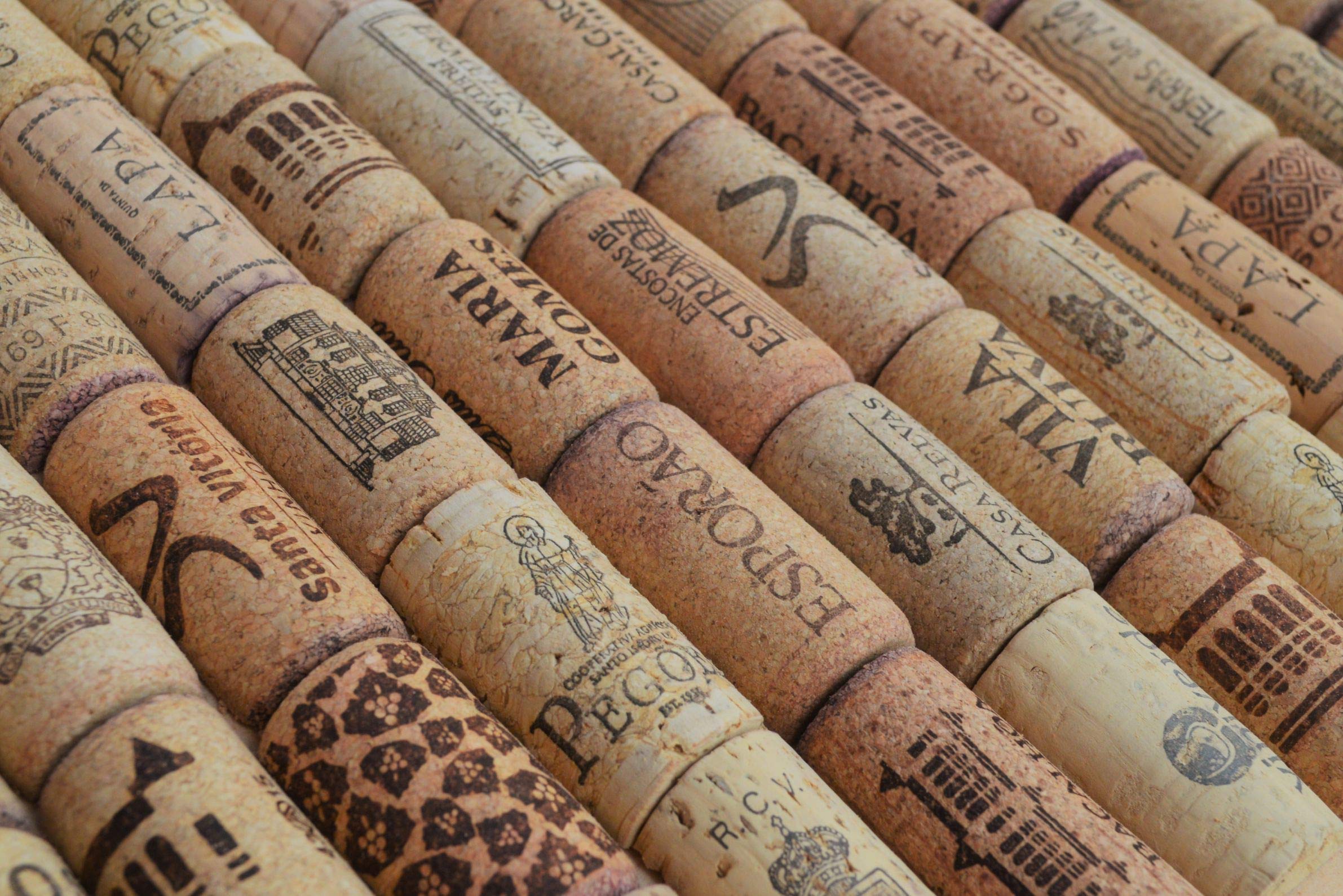 Recycled cork halves suitable for crafts
