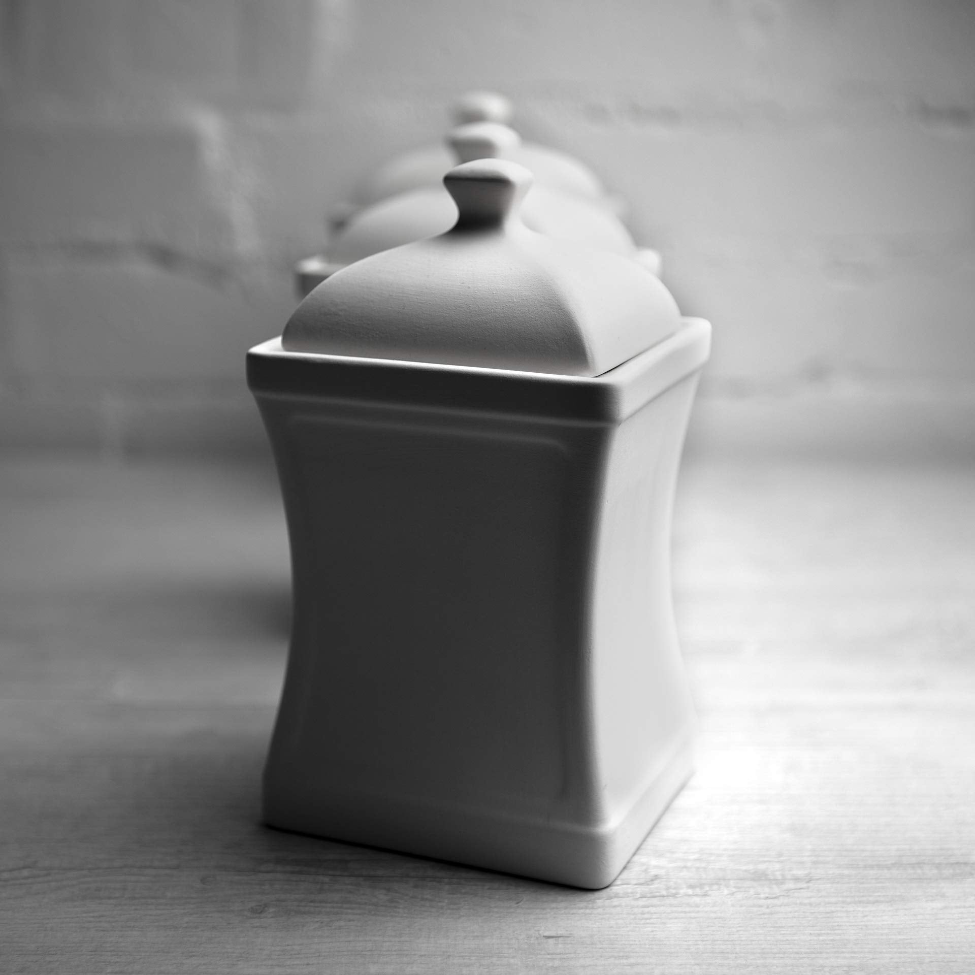 Eco-friendly kiln fired City to Cottage pottery image