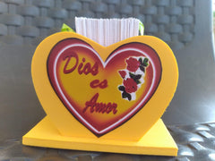 Caja en forma de corazón con dimensiones 8x7x4 cm