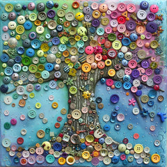 Button size range 0.7 cm to 3 cm round resin