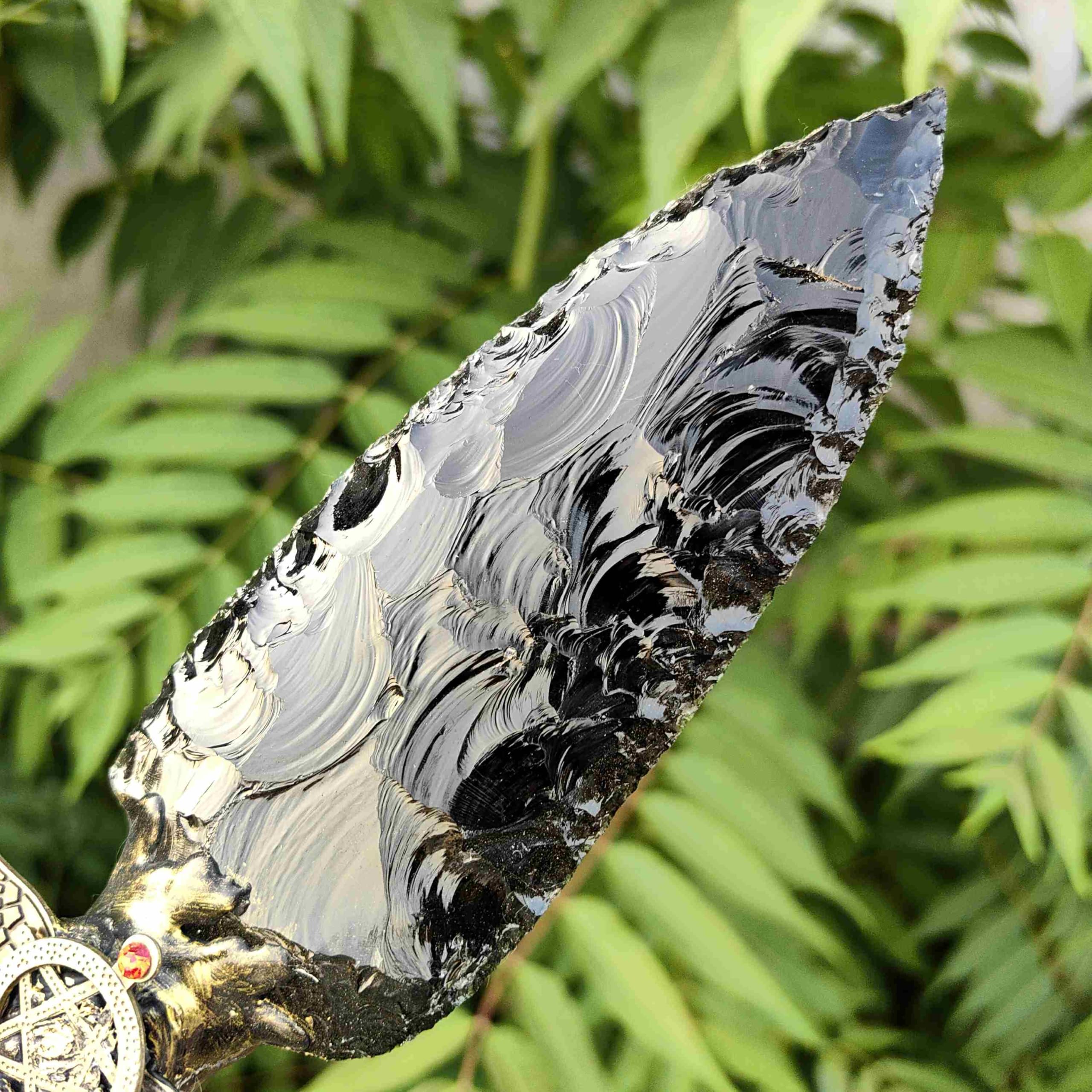 Healing stone decor object for energy purification