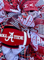 Ribbon and mesh wreath ideal for fall welcome decor