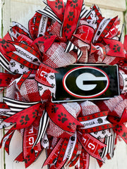 Ribbons in red and black on Georgia wreath