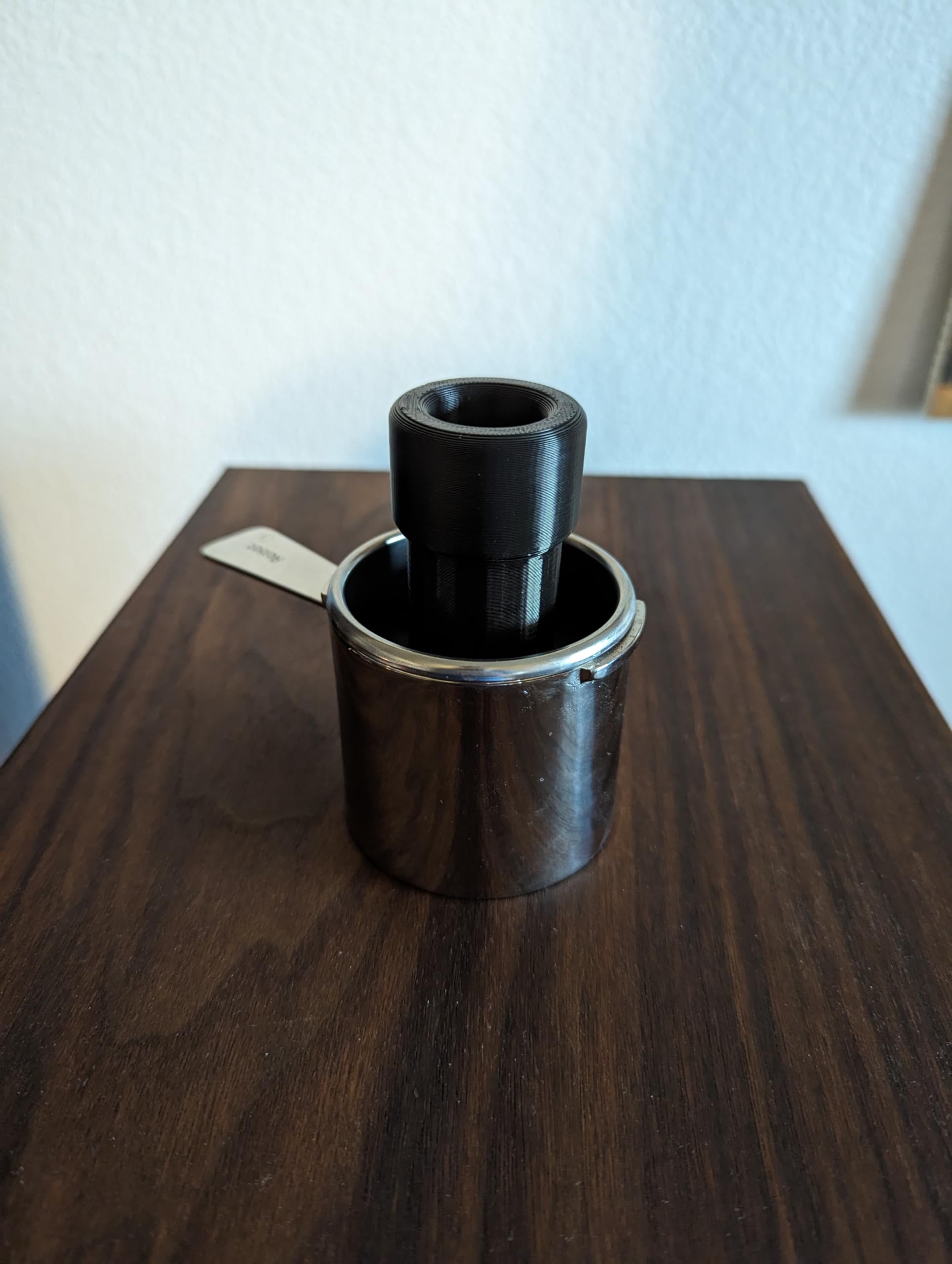 Cafelat Robot tamper handle improves grip and control