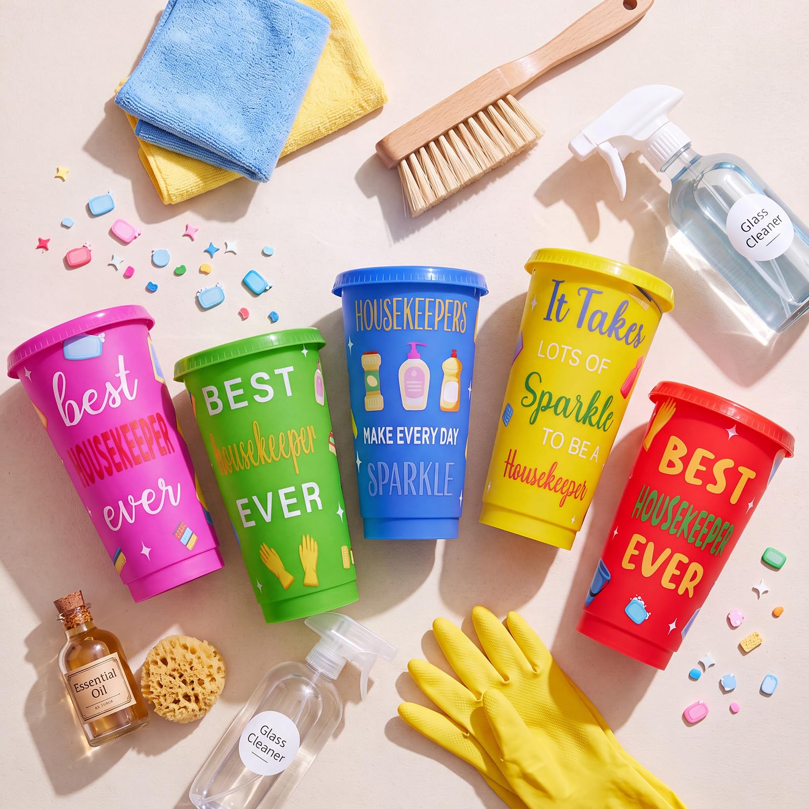 Lids and straws included with Romooa cups